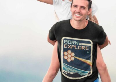 Born To Explore Man Basic T-shirt