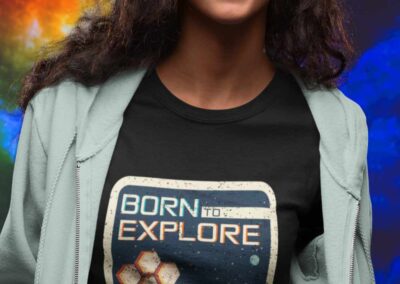 Born To Explore Woman basic Tshirt